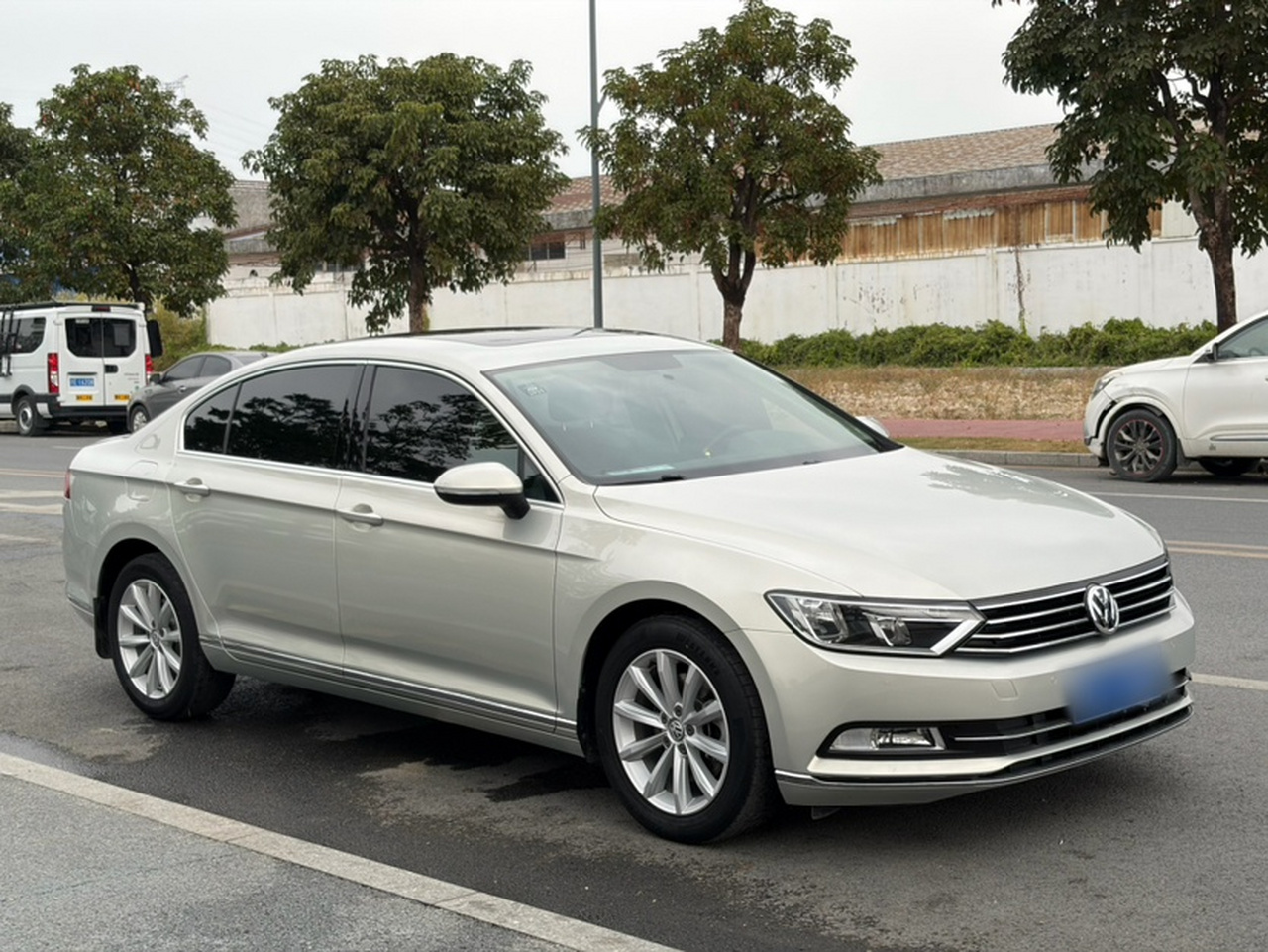 Magotan 2018 330TSI DSG Leading photo 3