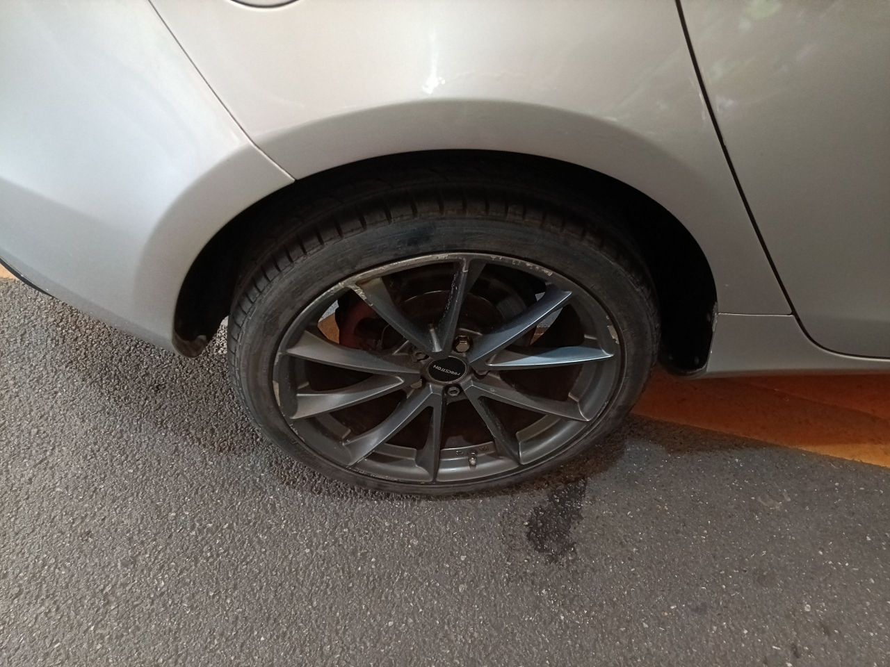 V40 2015 1.6T photo 4