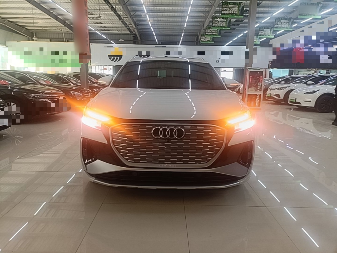 Q4 e-tron 2023 40 e-tron photo 2