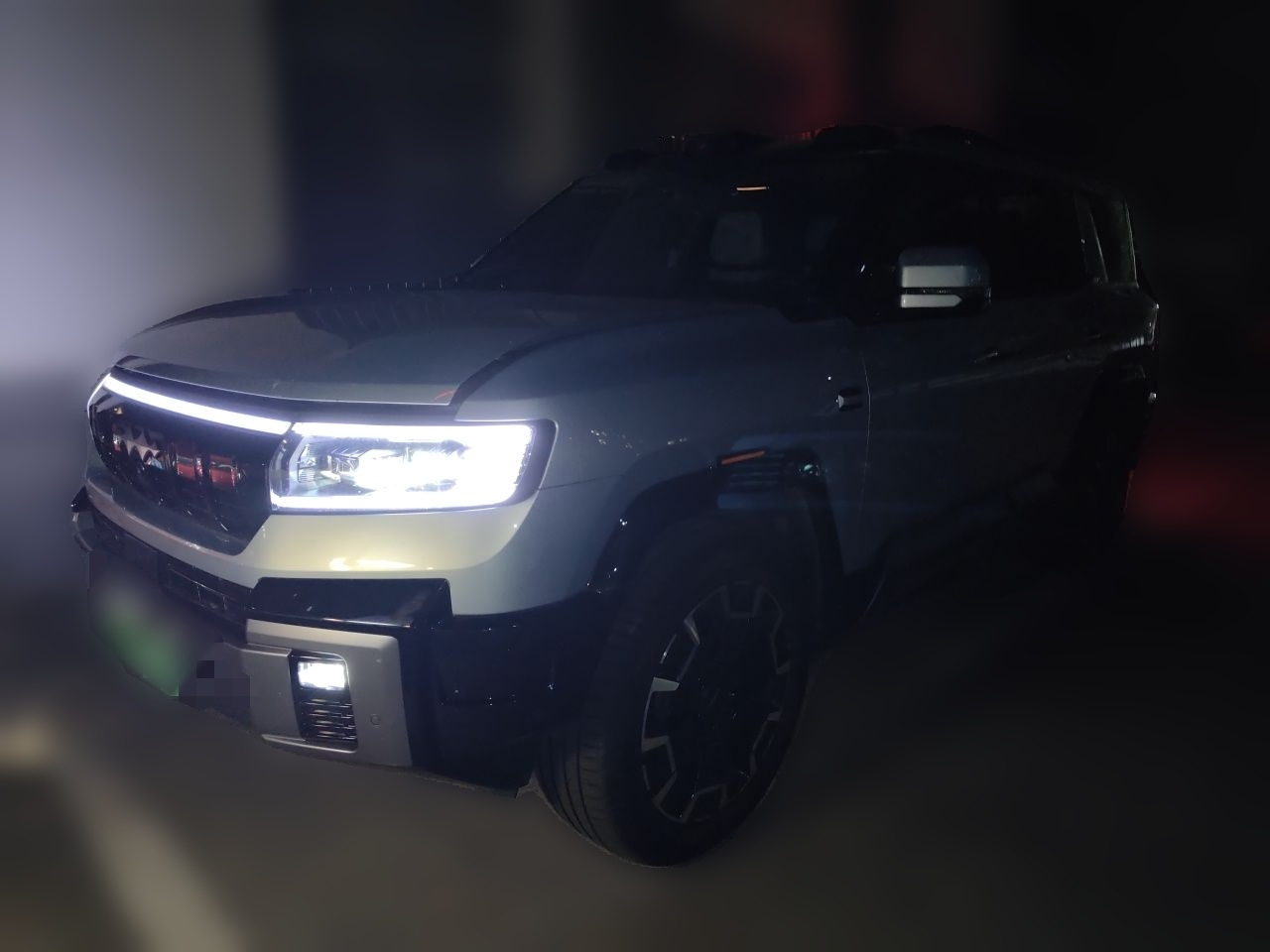 Fang Cheng Bao Leopard 8 2025 Flagship 7-Seater