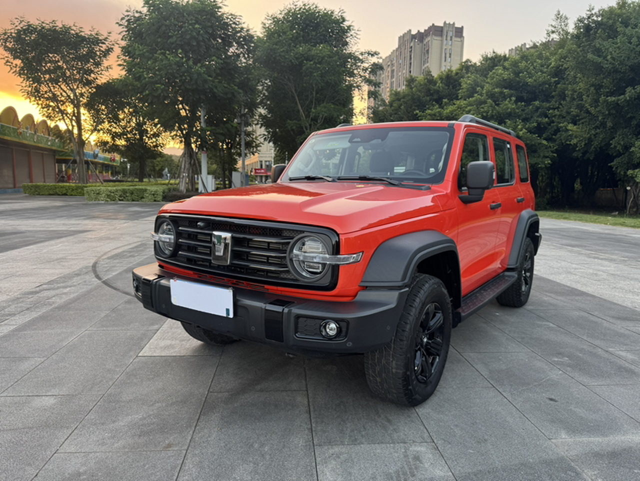 300 2025 2.0T Petrol Conqueror