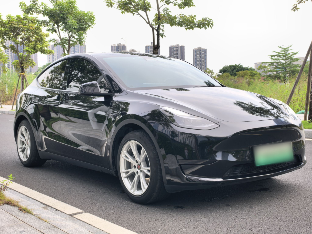 Model Y 2022 RWD photo 3