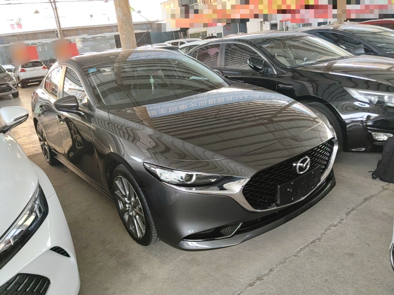 3 Axela 2020 2.0L AT photo 3