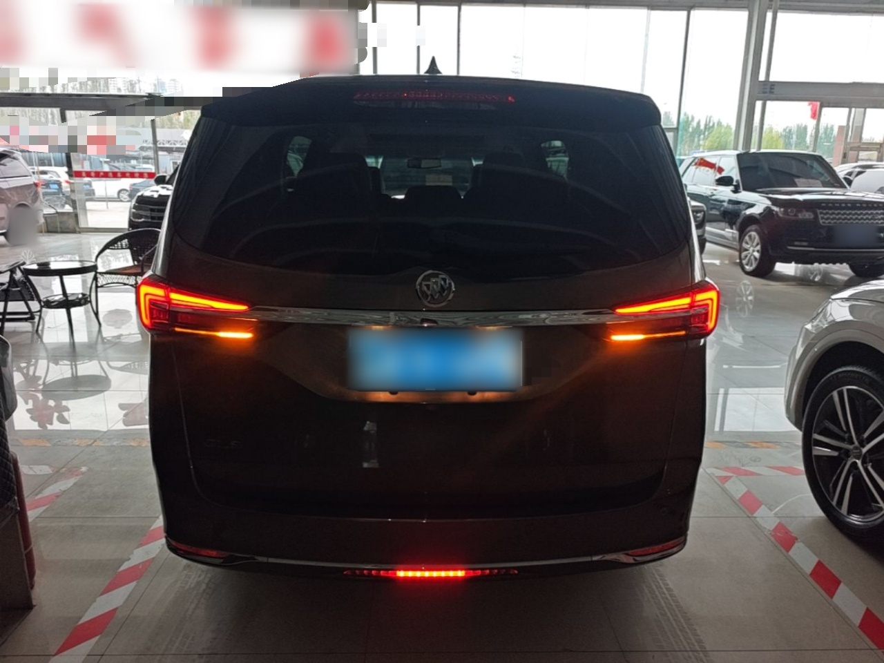 GL8 2023 Facelift Luxury photo 3