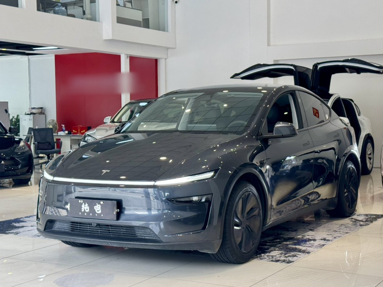 Model Y 2025 RWD