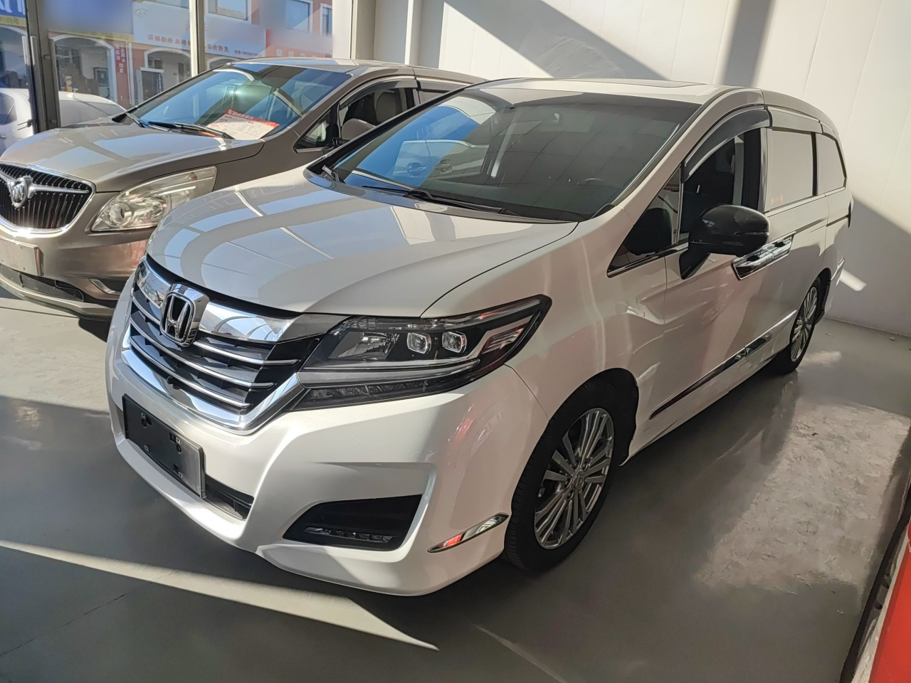 Elysion 2016 2.4L