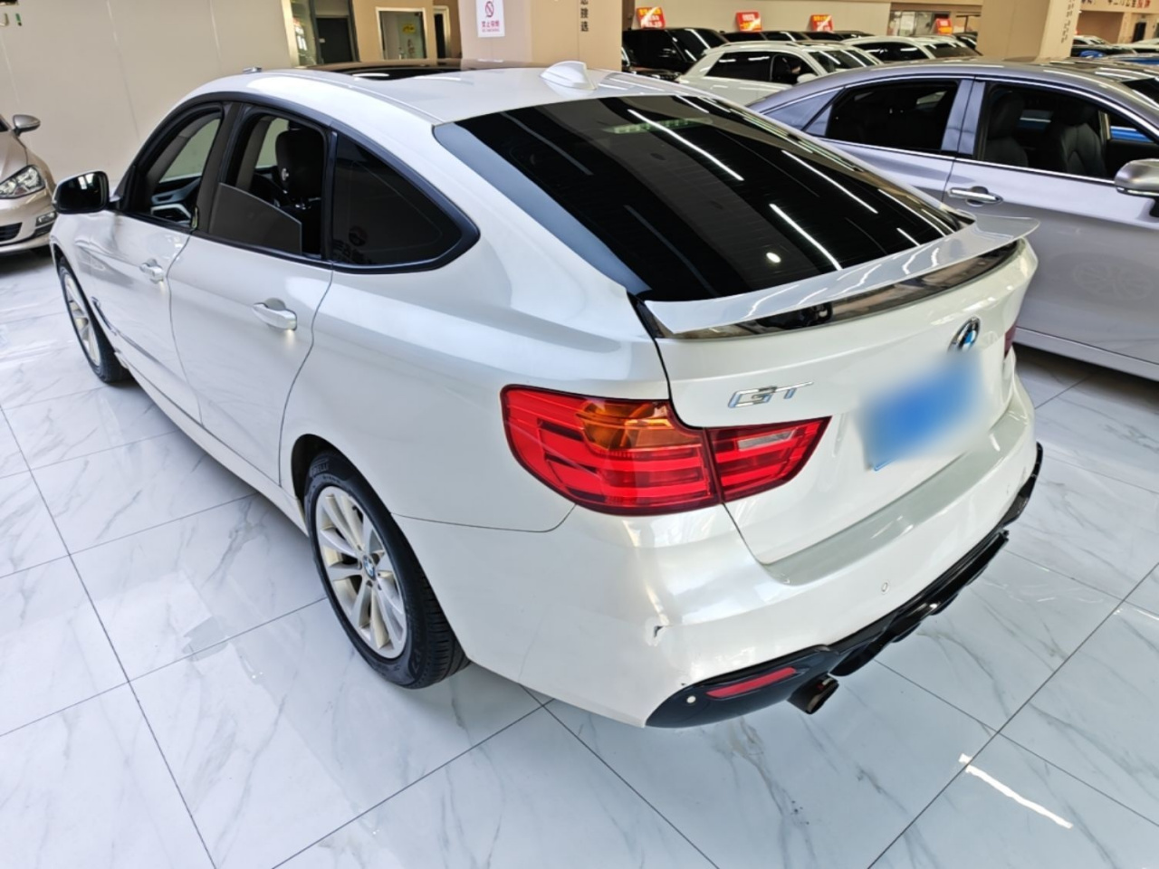 3 SeriesGT 2014 320i Leading photo 4