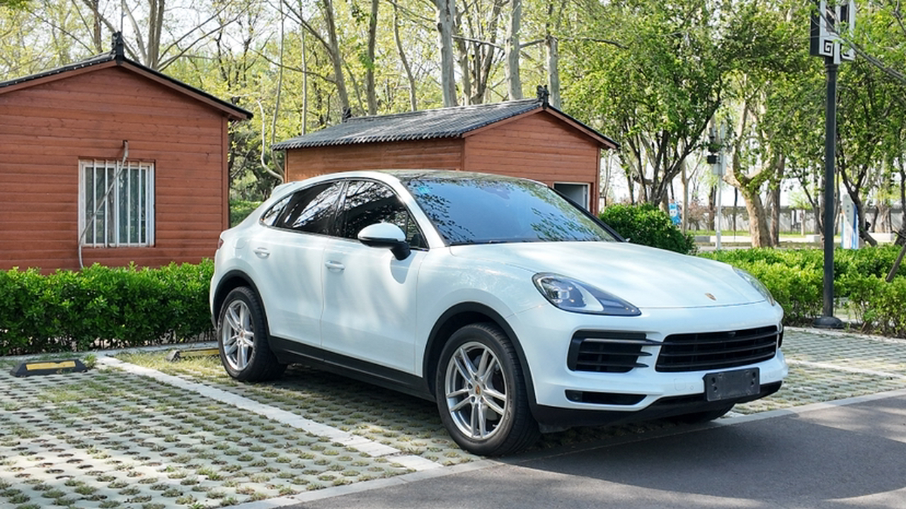 2019 Cayenne Coupé 3.0T photo 3