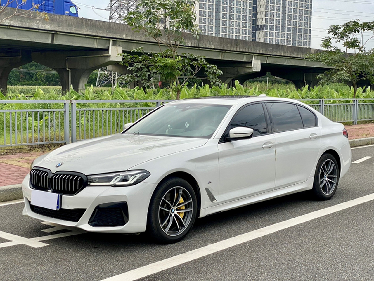 5 Series 2022 Facelift 525Li M Sport Package