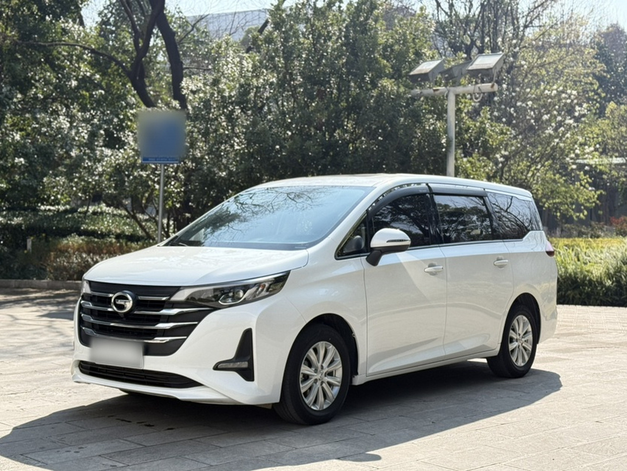 GAC Trumpchi M6 2019 270T DCT Luxury 6-Seater China VI