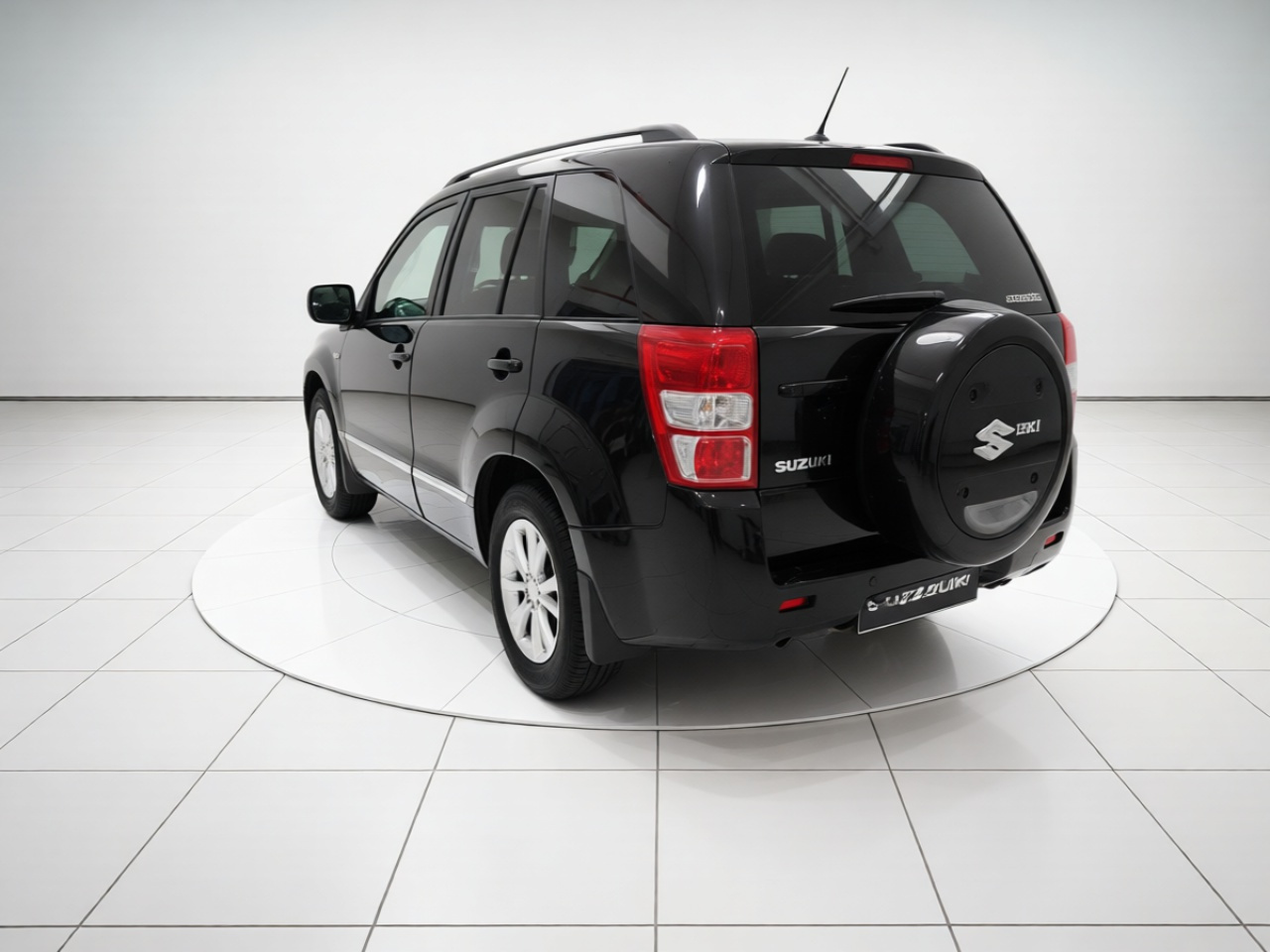 Vitara 2012 2.4L AT Luxury 5-Door photo 4