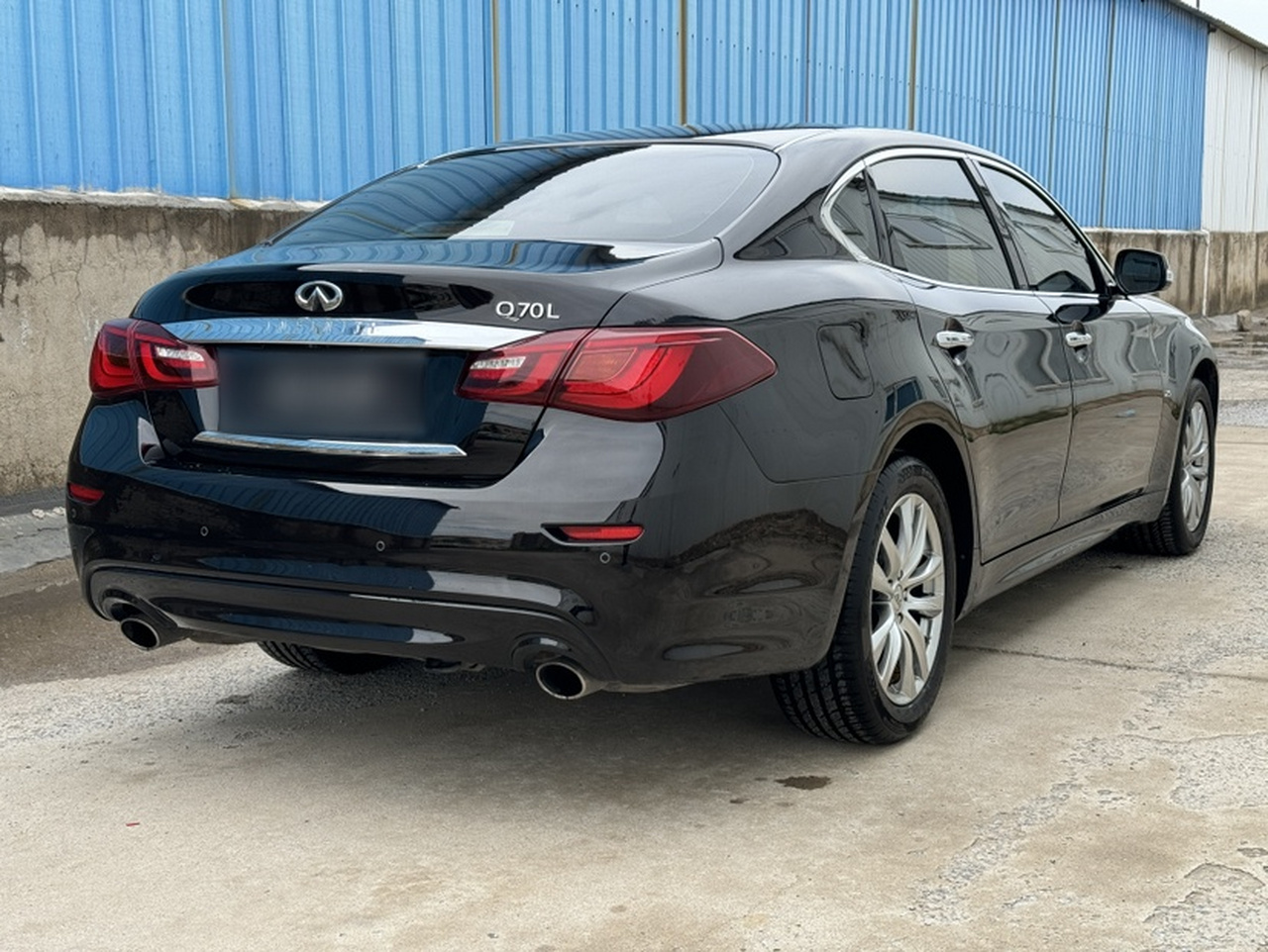 Q70 2017 Q70L 2.5L Elite photo 2