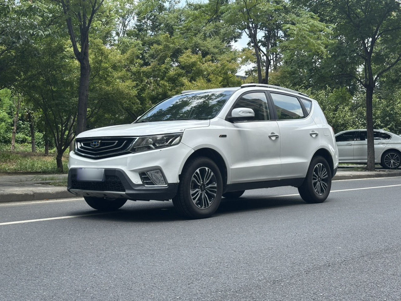 Vision X6 2016 1.3T CVT Flagship