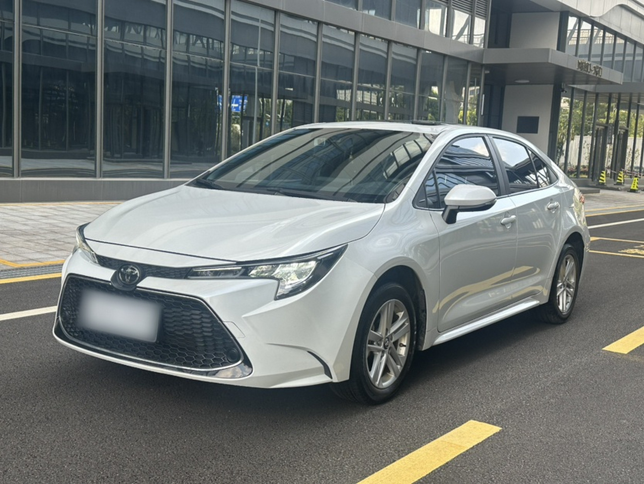 Levin 2022 185T CVT Luxury