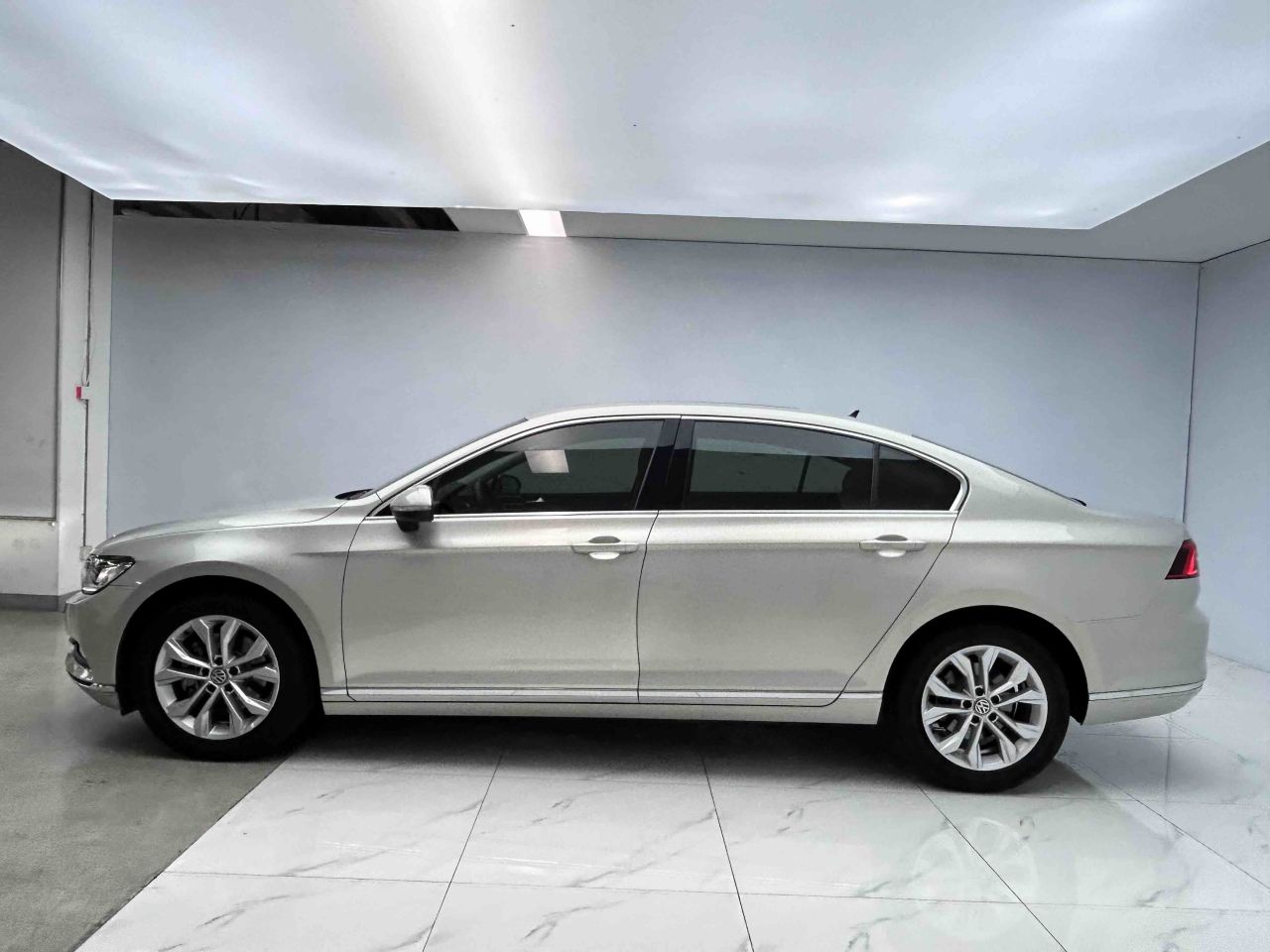 Magotan 2019 330TSI DSG Luxury China VI photo 4