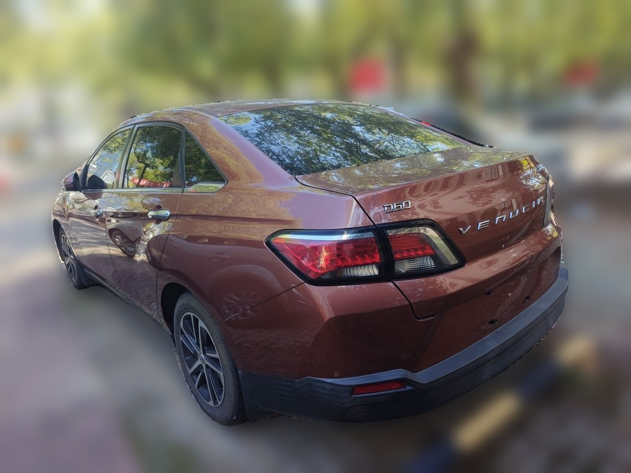 D60 2018 1.6L MT Connected Elite photo 4