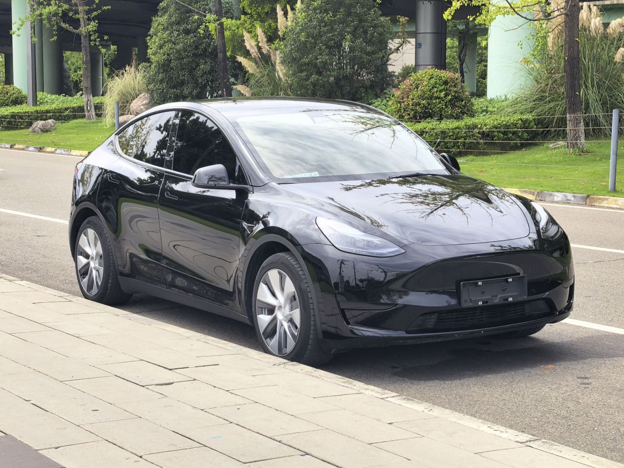 Model Y 2022 Facelift RWD photo 3