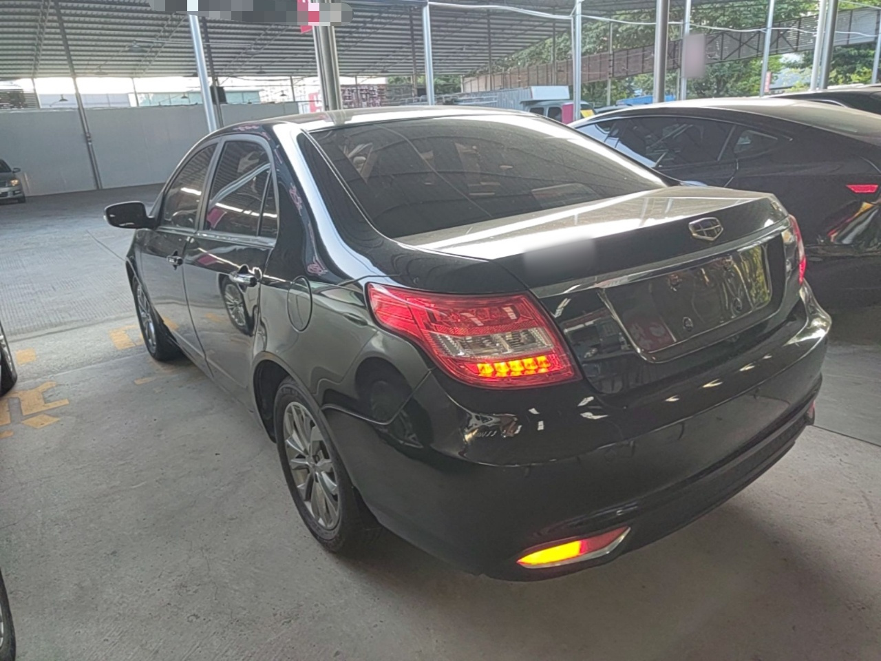 Vision 2017 1.5L AT photo 4