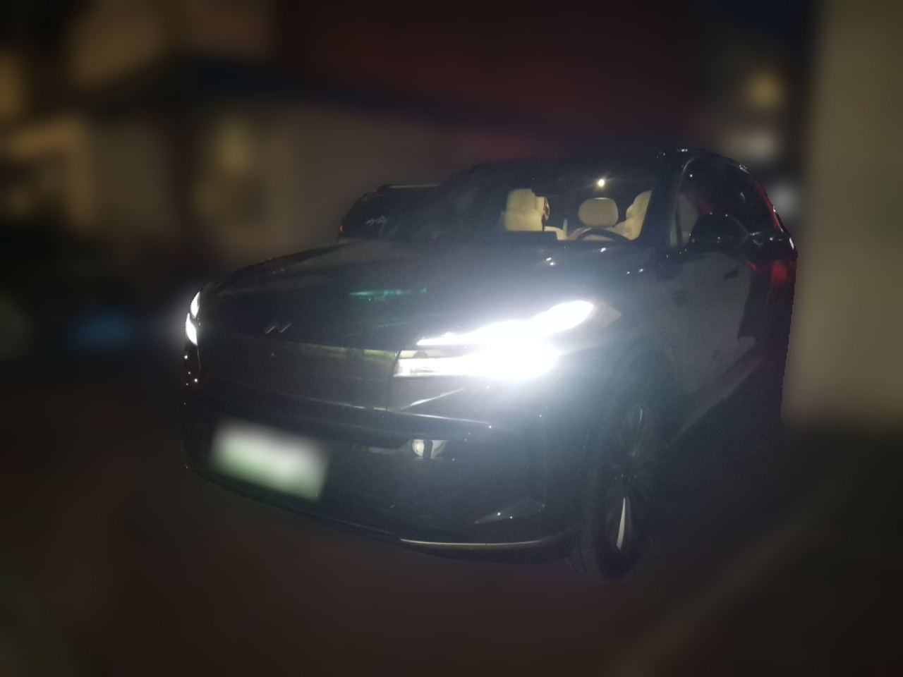 L90 2025 Ultra 6-Seater 85