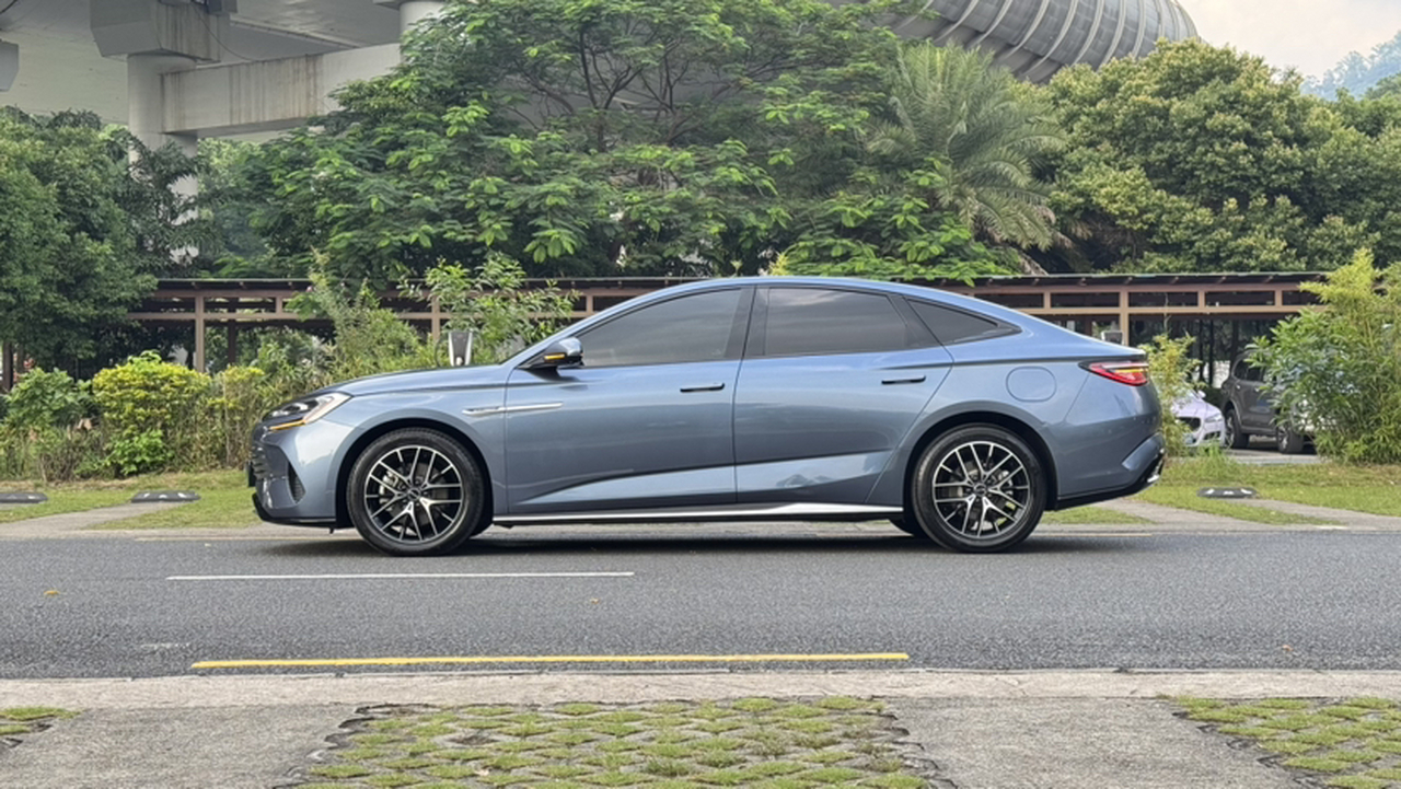 Seal 2023 DM-i 1.5L 121km Premium photo 4