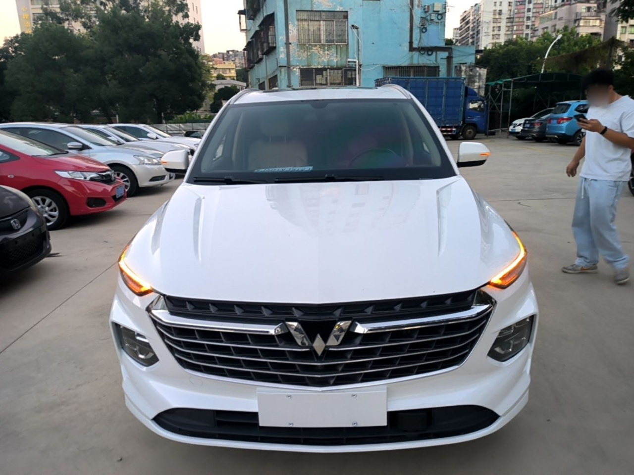 Wuling 2020 1.5T CVT Flagship photo 2