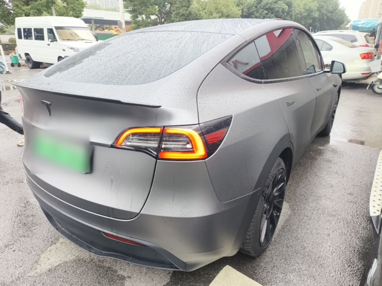 Model Y 2024 Long Range AWD photo 4