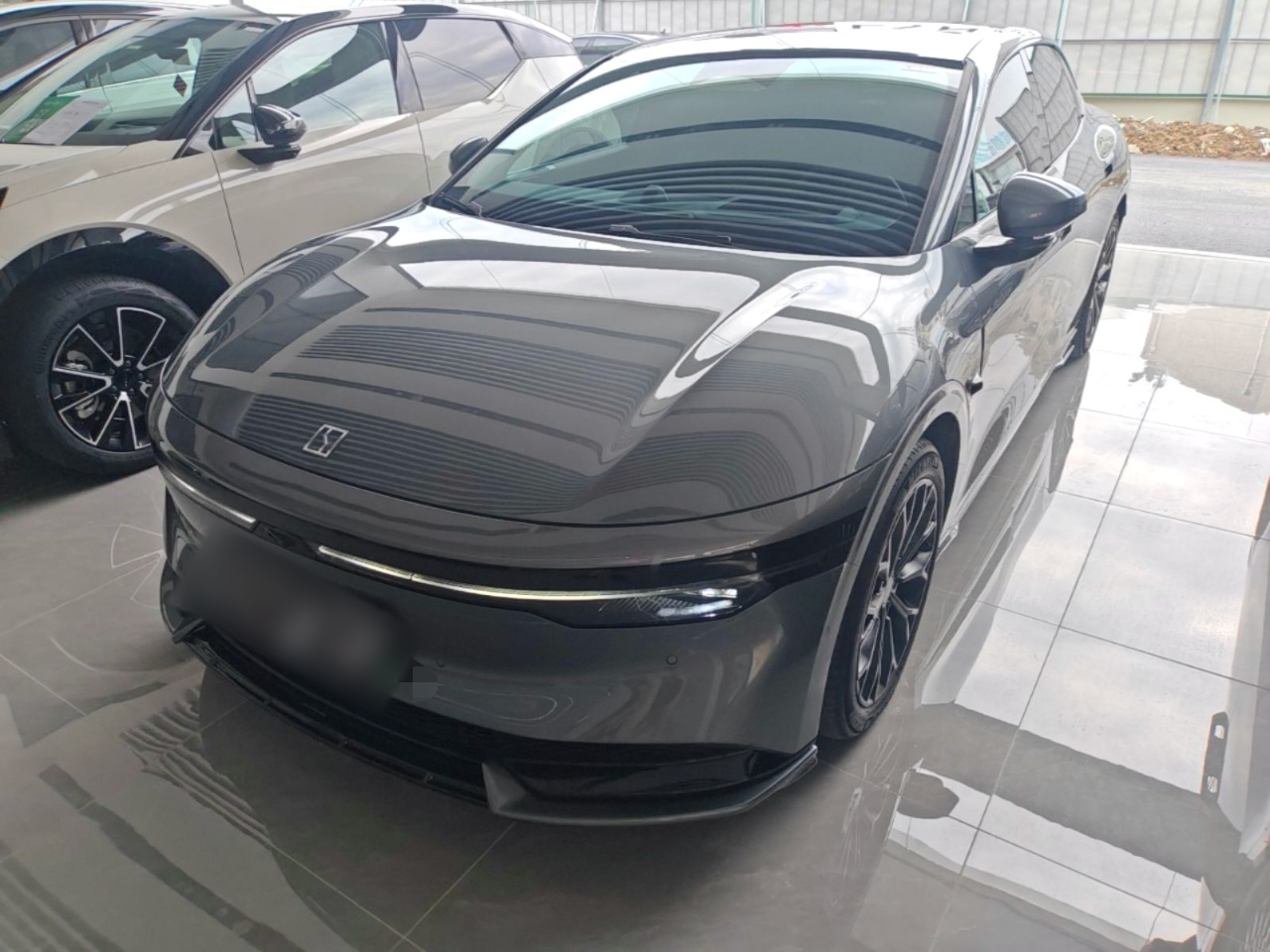 007 2024 AWD 100kWh