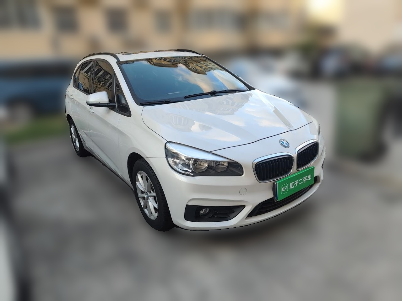 2 Series Wagon 2016 218i Fashion photo 3