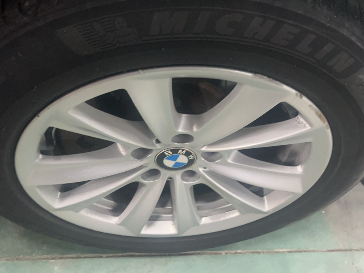 5 Series 2013 520Li photo 4