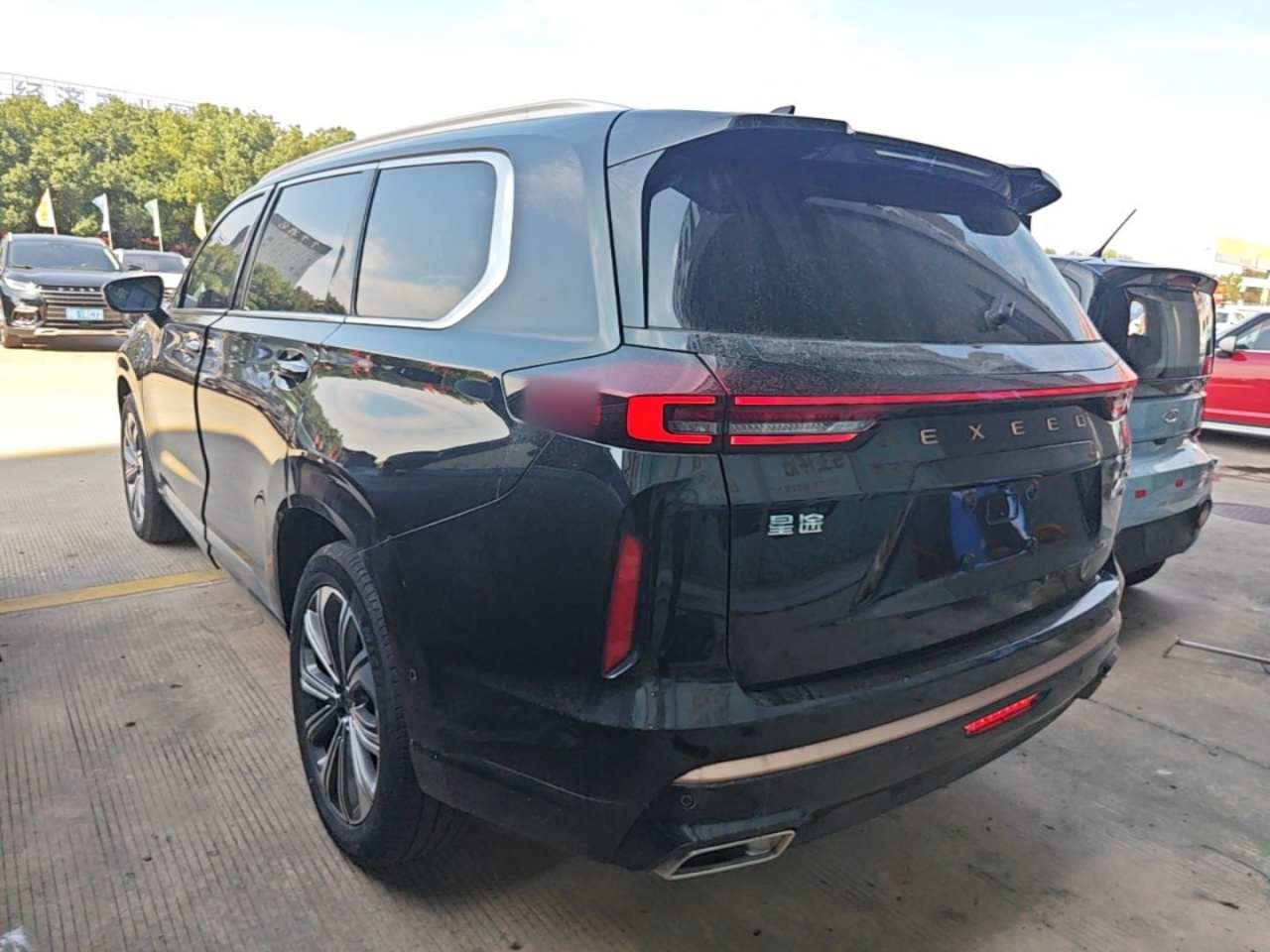 2023 400T AWD 7-Seater photo 4