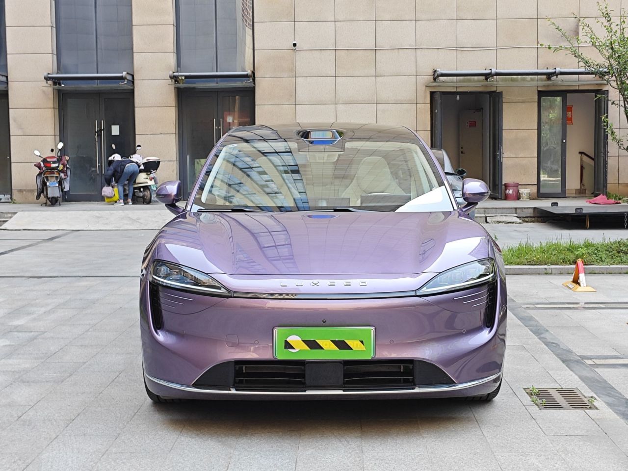 HIMA Luxeed R7 2025 EREV 251km Max photo 2