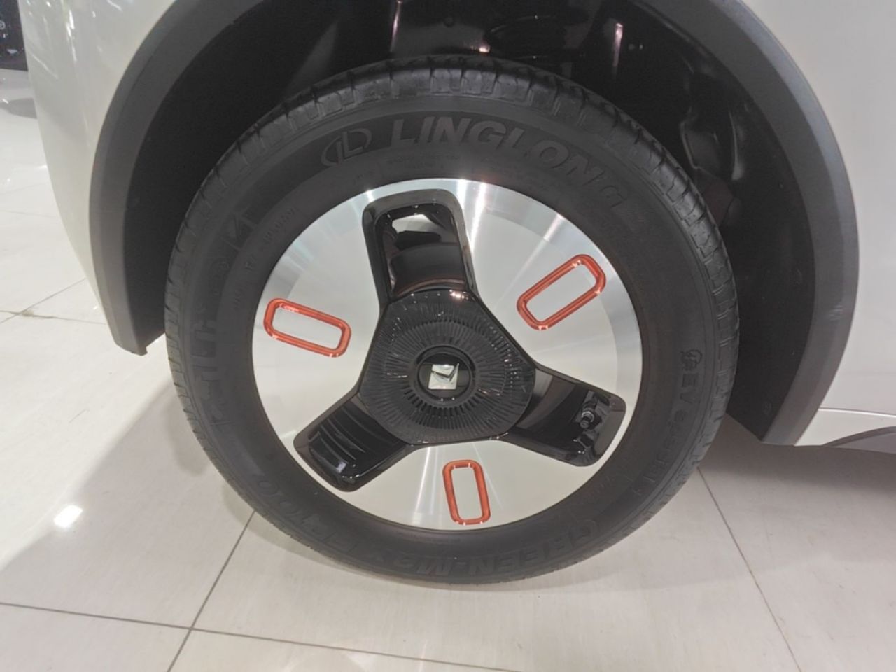 KiWi EV 2022 NCM photo 3