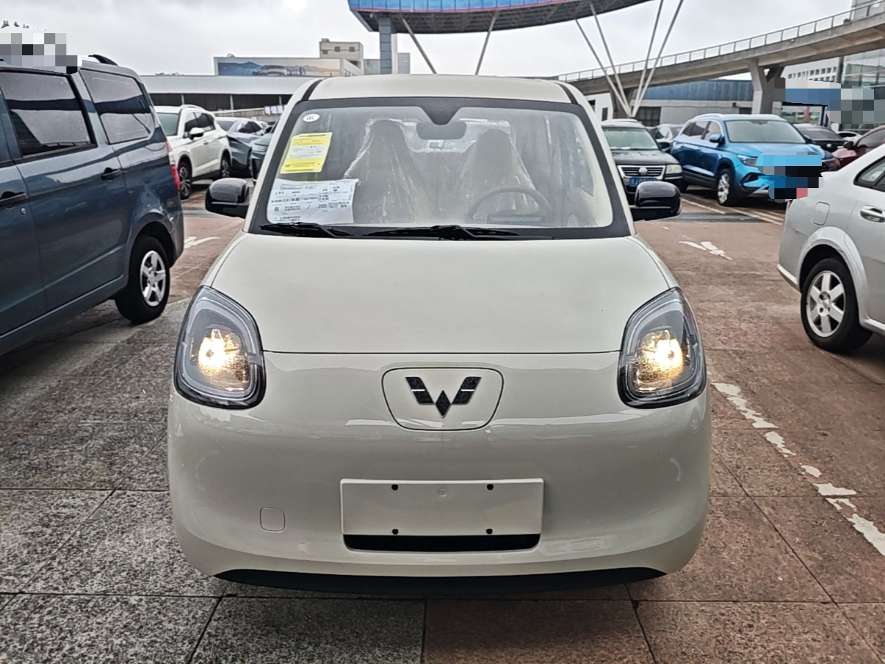 Hongguang MINIEV 2025 4th Gen 4-Door Advanced photo 2