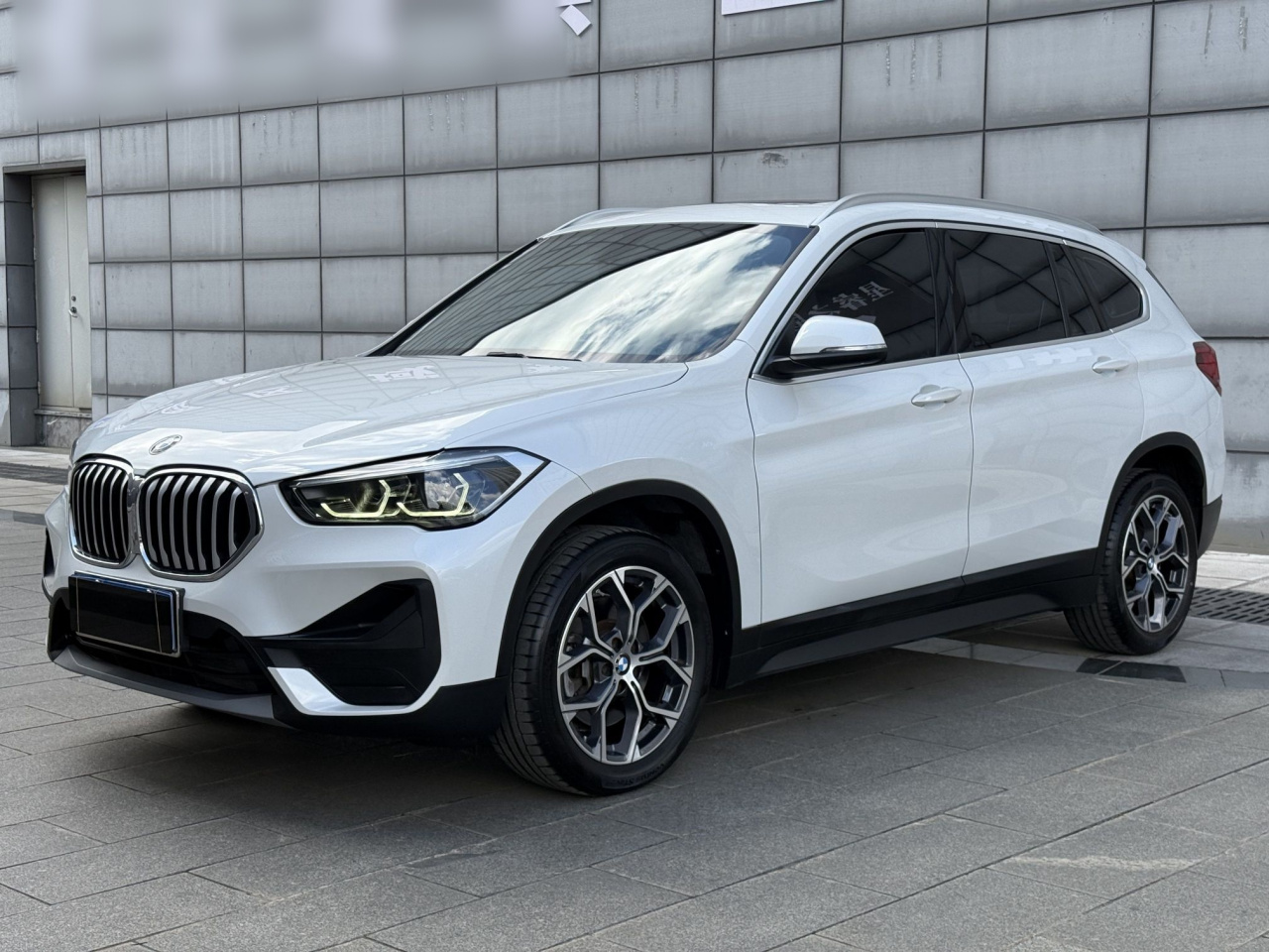 X1 2021 Facelift sDrive25Li Leading