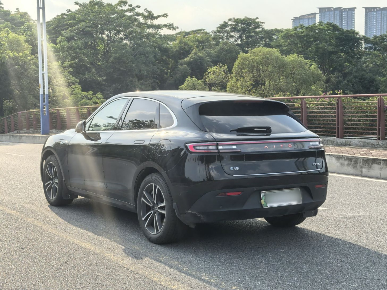 HIMA AITO M5 2024 EREV Max RWD High-end ADAS photo 3