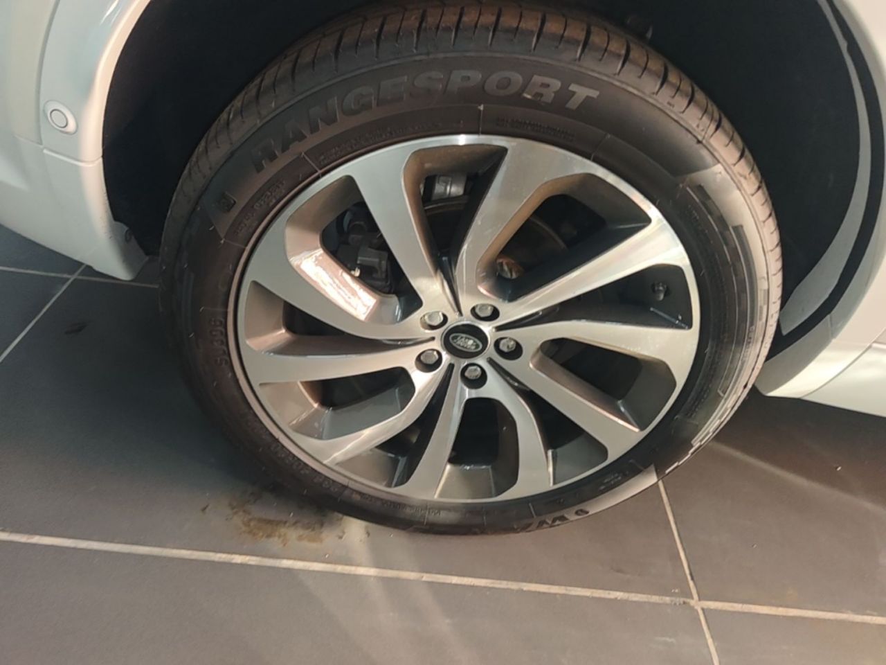 Discovery Sport 2020 249PS R-Dynamic Performance Tech 5-Seater photo 3