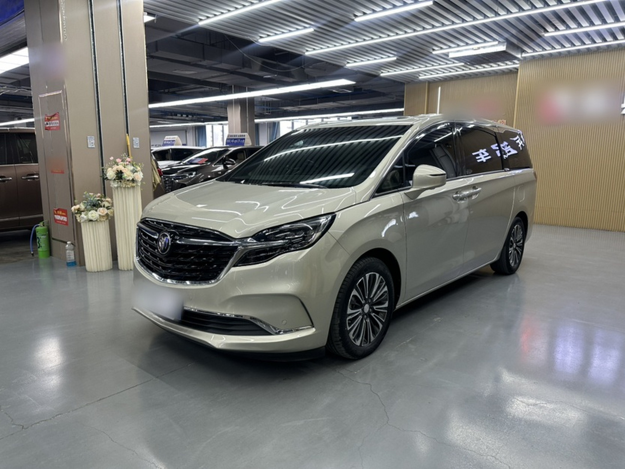 GL8 2022 ES 653T Luxury