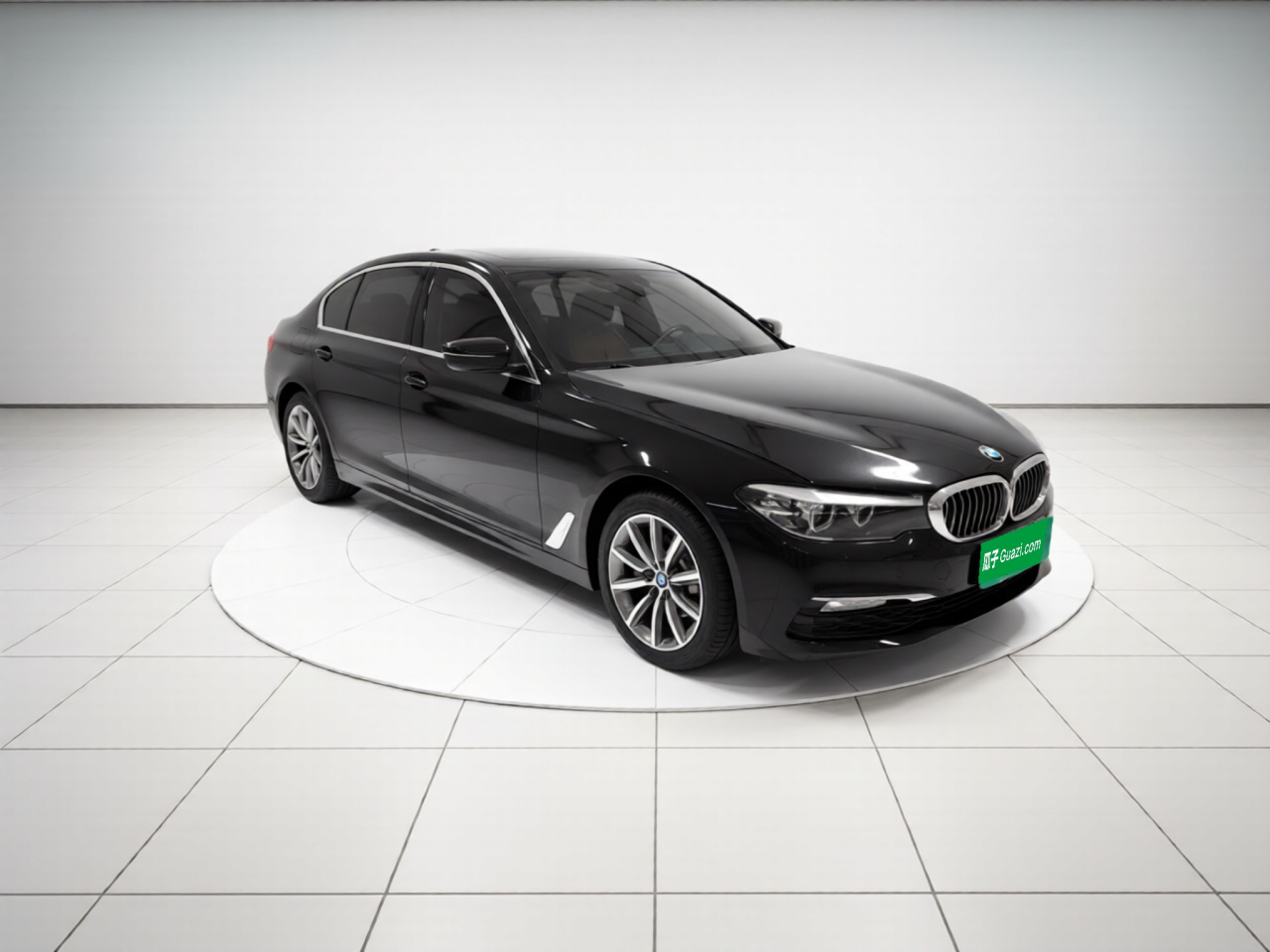 5 Series 2018 528Li Special photo 3