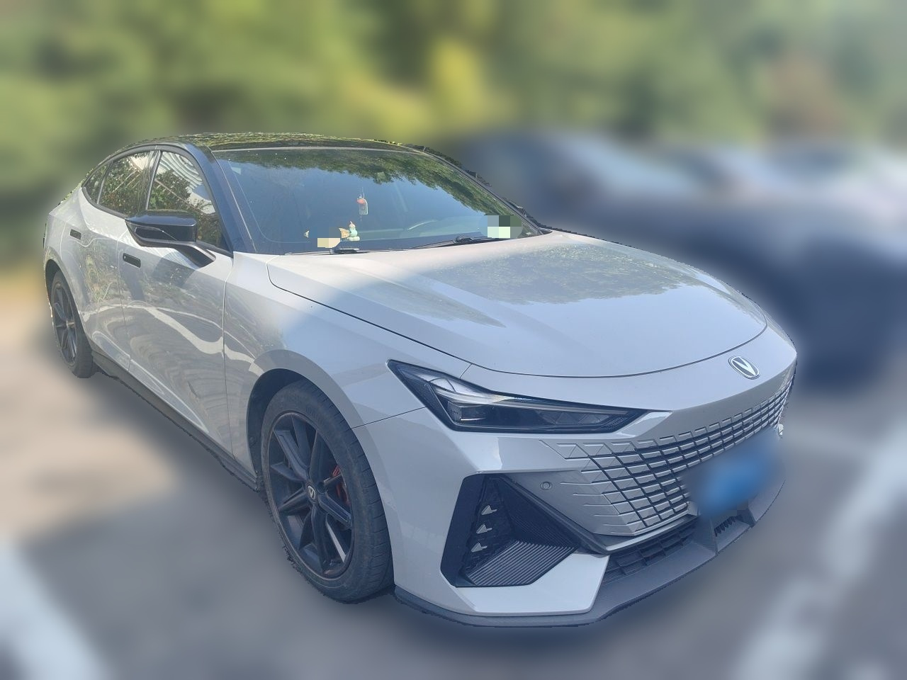 UNI-V 2022 1.5T Premium photo 3