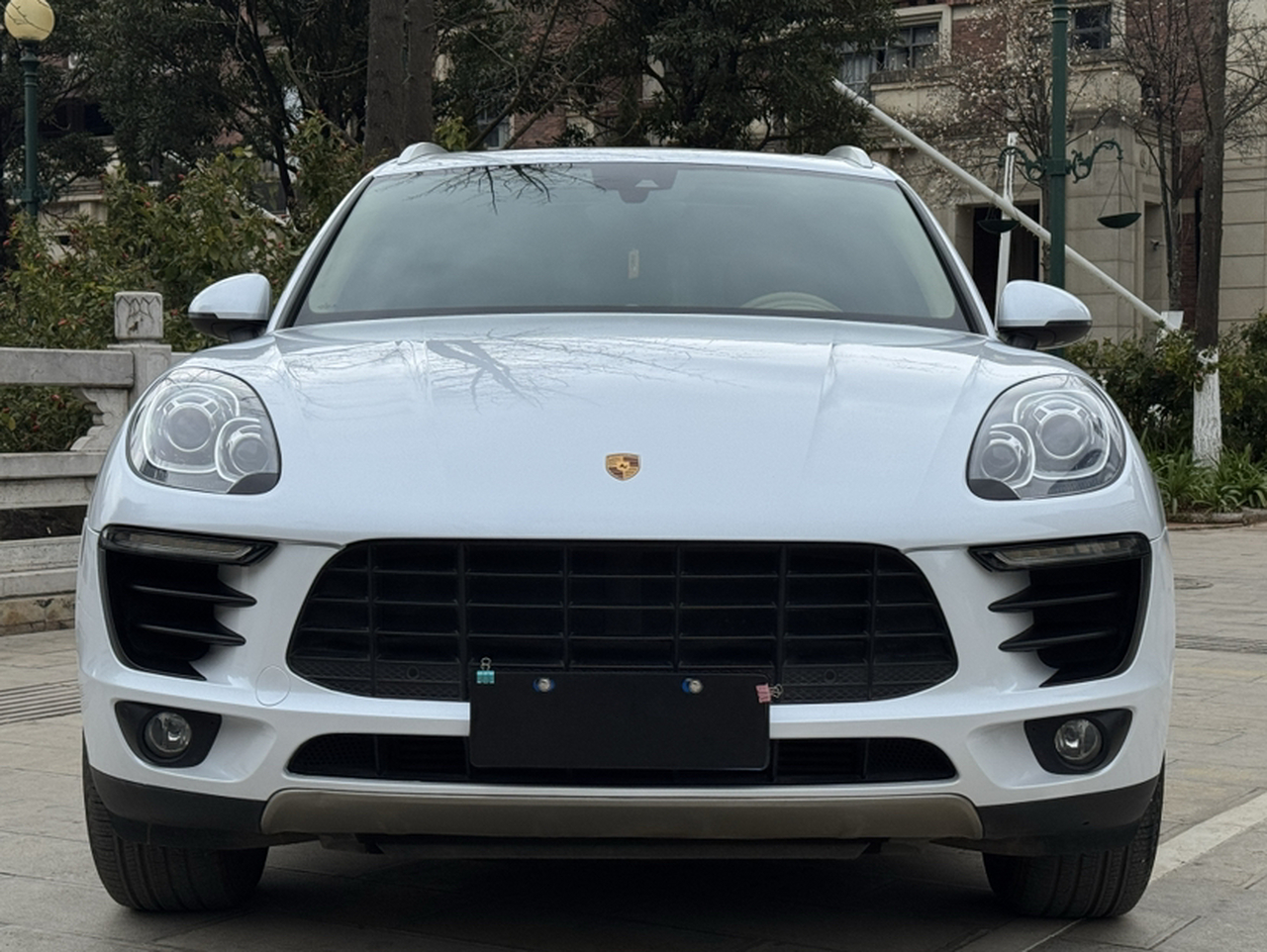 2017 Macan 2.0T photo 3