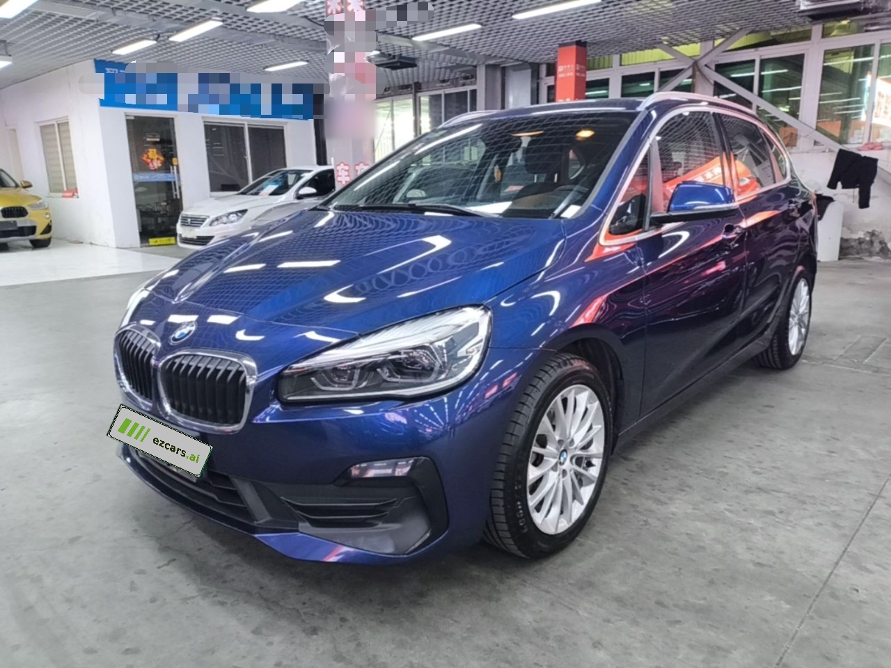 2 Series Wagon 2019 218i Leading