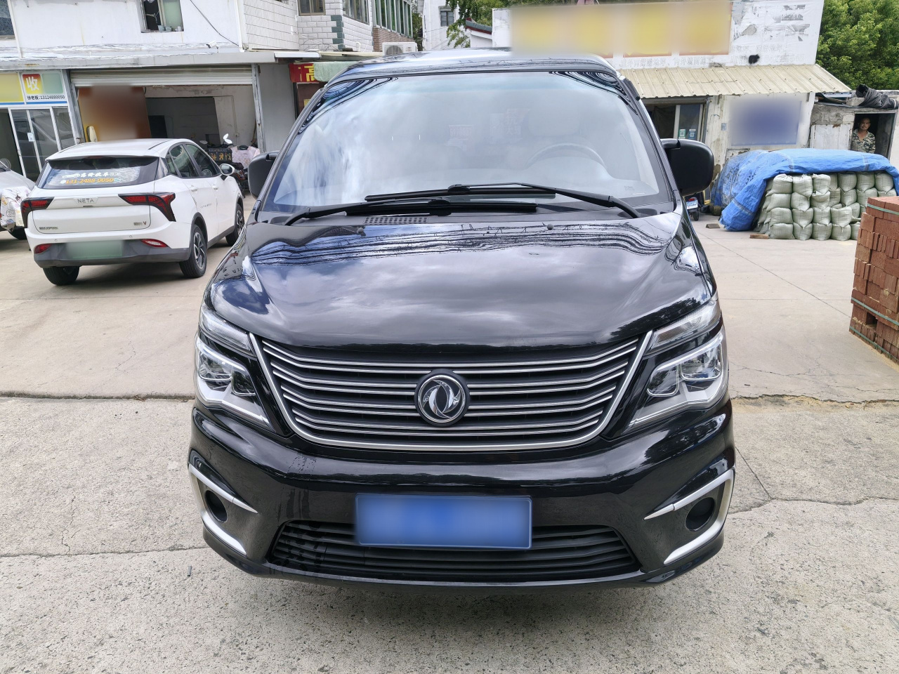 Lingzhi 2019 Facelift M5L 1.6L 7-Seater China VI photo 2