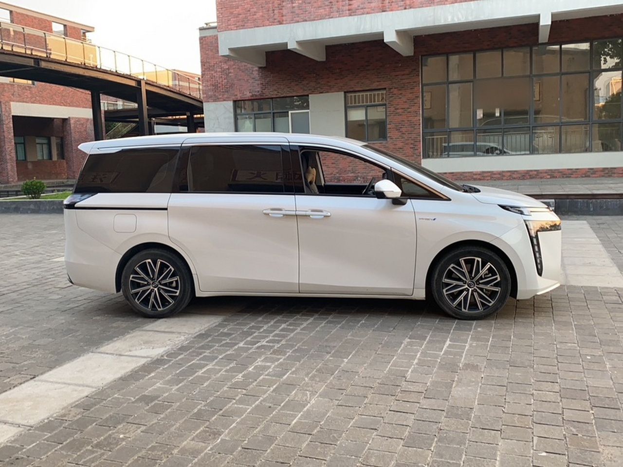 GAC Trumpchi E8 EV 2024 150km PRO photo 4