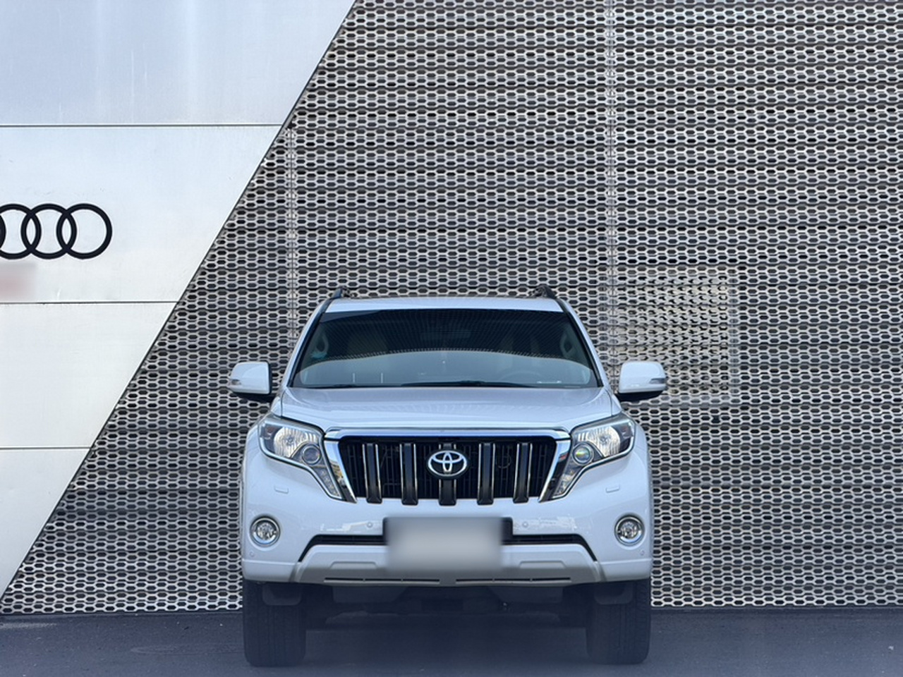 Prado 2014 4.0L AT TX-L NAVI photo 4