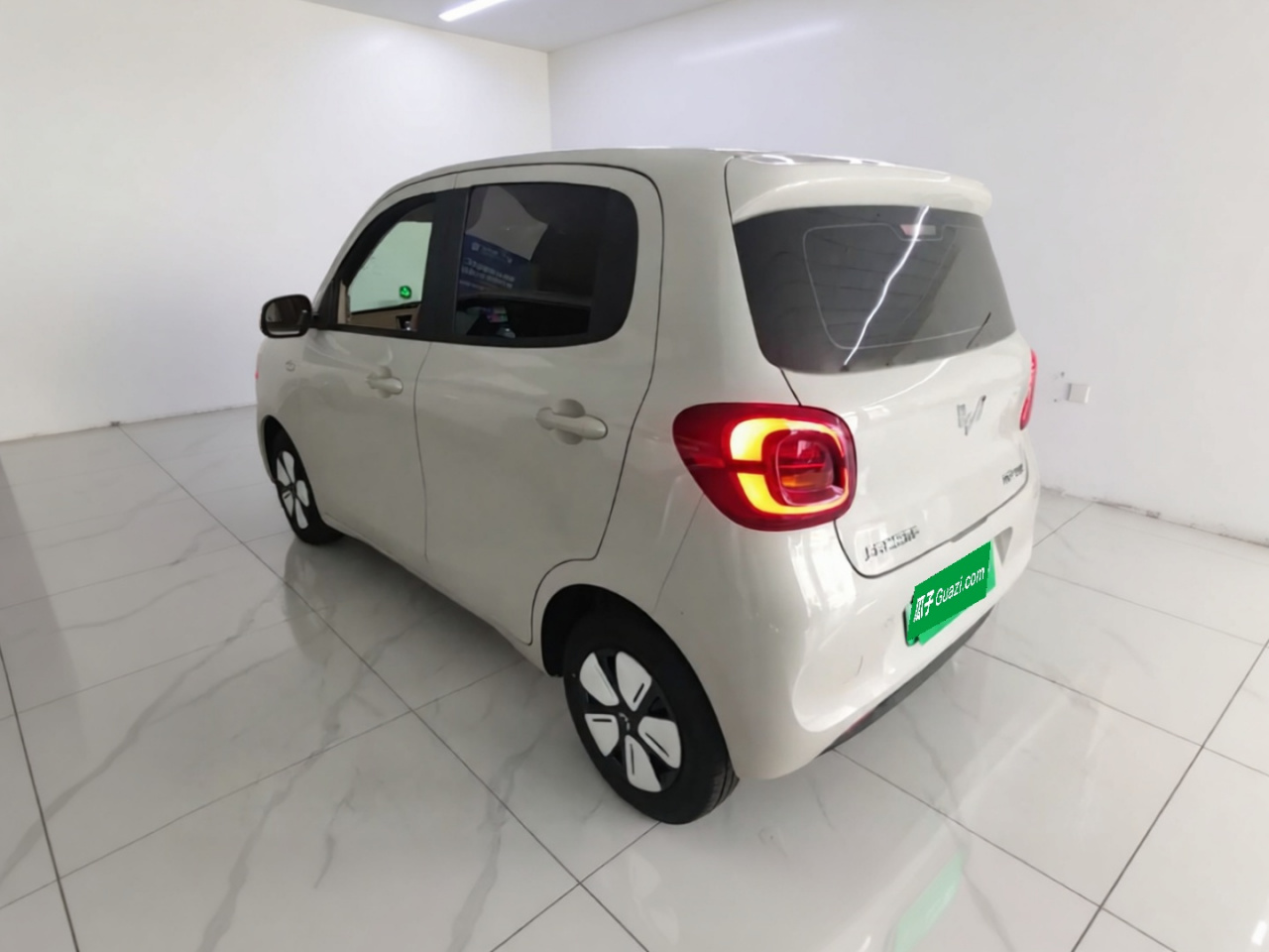 Hongguang MINIEV 2025 4th Gen 4-Door Advanced photo 4