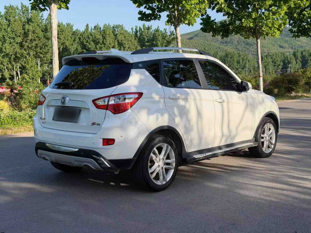 CS35 2016 1.6L MT Luxury China V photo 2