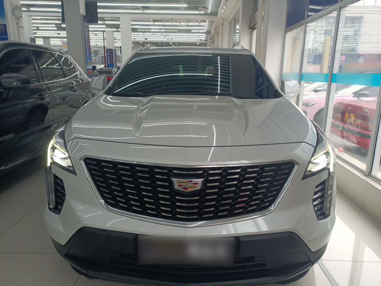 XT4 2022 28T RWD photo 2