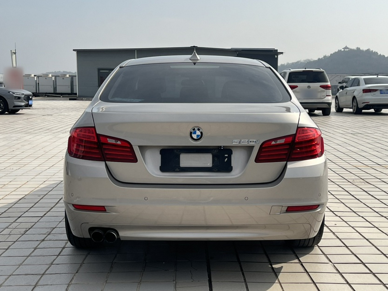 5 Series Imported 2015 520i photo 3