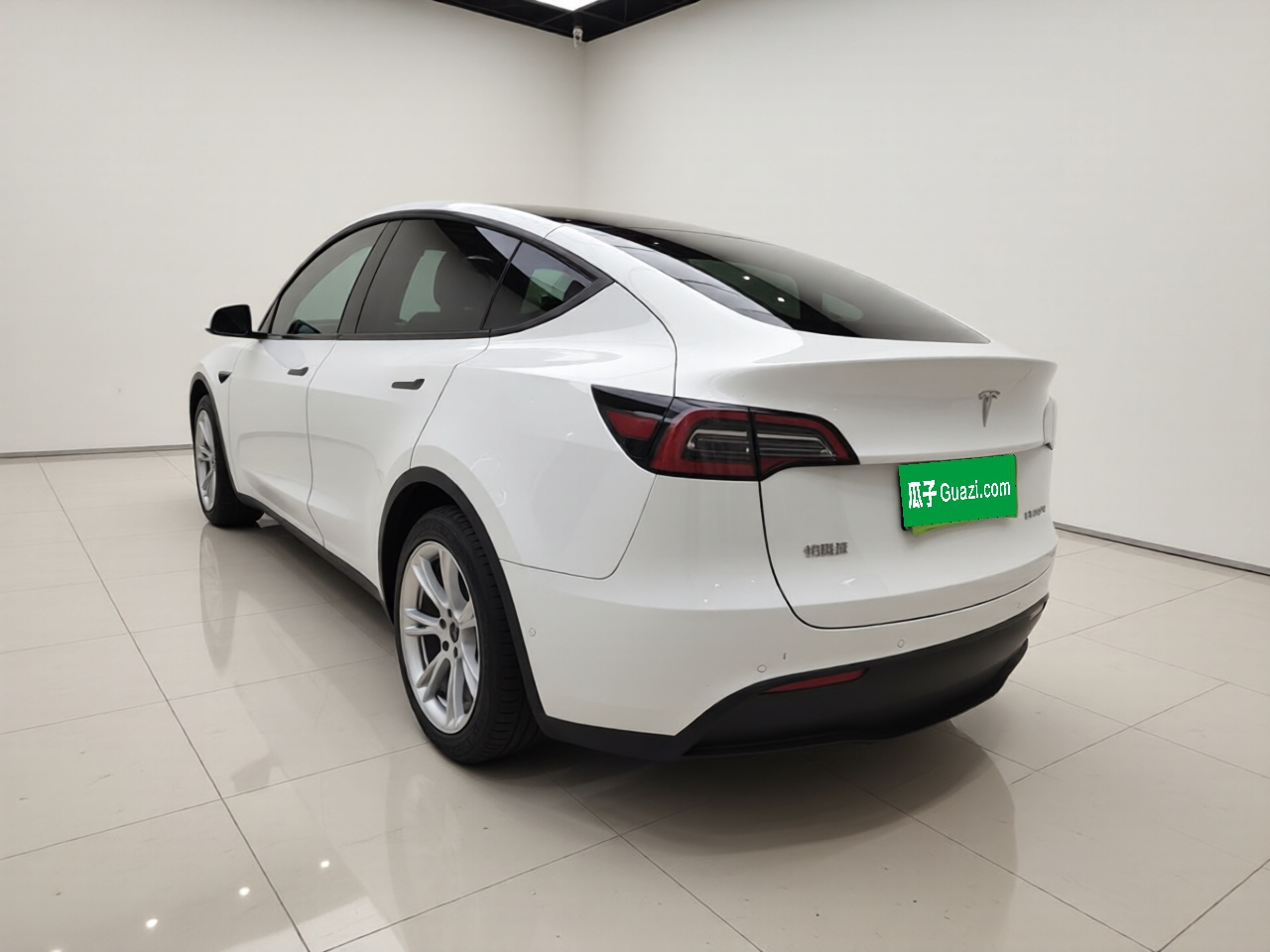 Model Y 2021 Long Range AWD photo 4