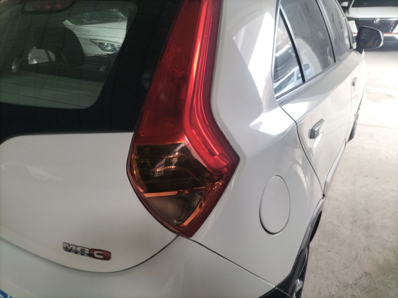 3SW 2015 1.5L AMT Elite photo 4